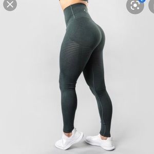 Urban chic alphalete halo leggings